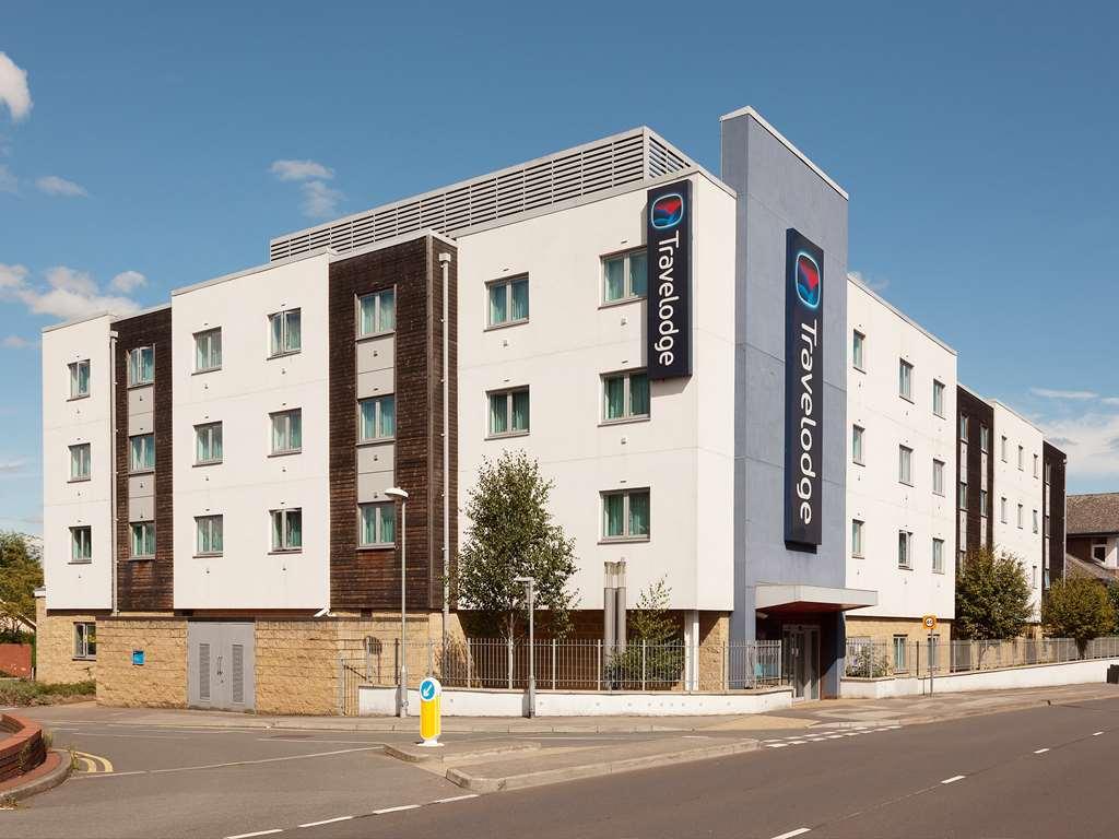 Travelodge Bracknell Central Экстерьер фото