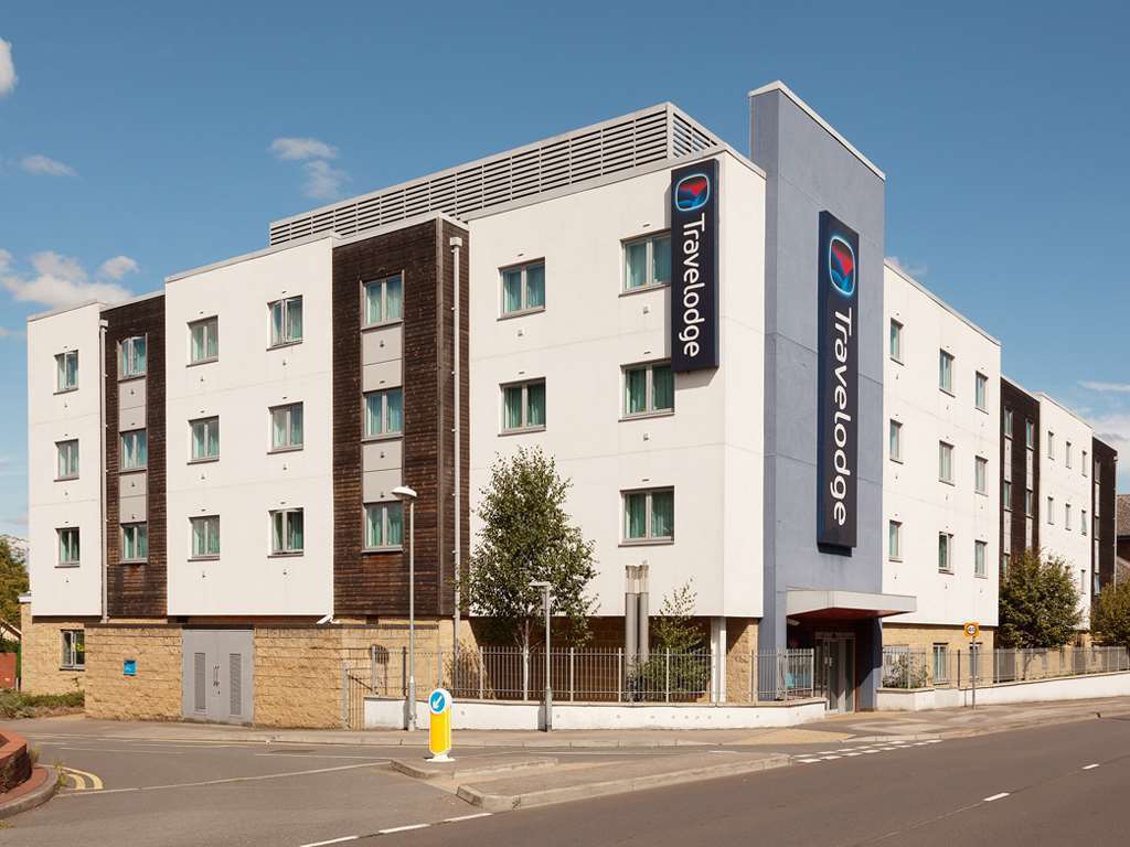 Travelodge Bracknell Central Экстерьер фото
